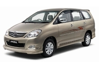 cho thue xe du lich Toyota Innova G tai da nang